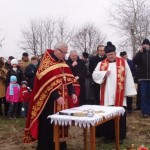 Uroczyste poświęcenie krzyża na cmentarzu prawosławnym w Łopienniku Podleśnym